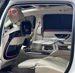 Mercedes-Benz S-Class Maybach
